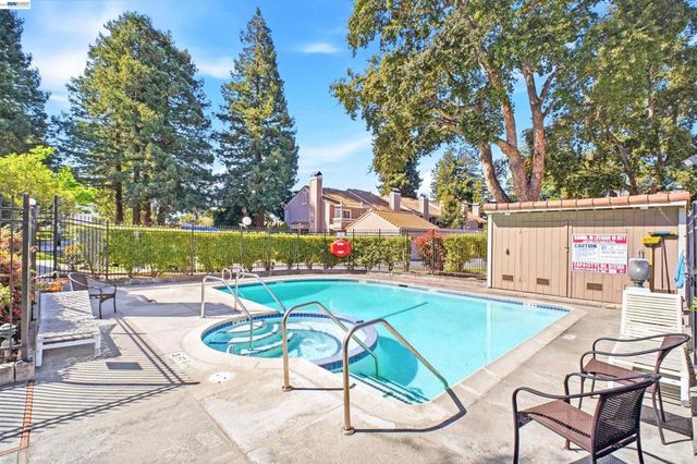 3867 Burton Cmn, Fremont, CA 94536