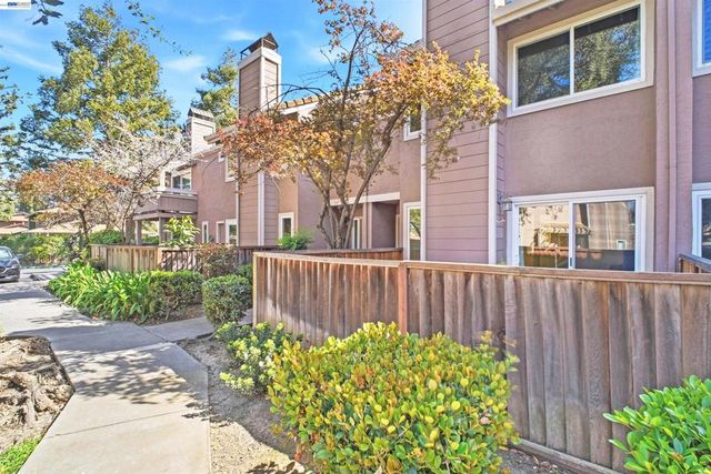 3867 Burton Cmn, Fremont, CA 94536