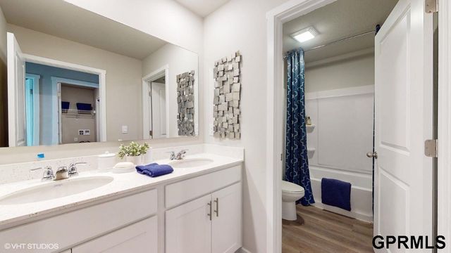 13642 Read Street, Omaha, NE 68142