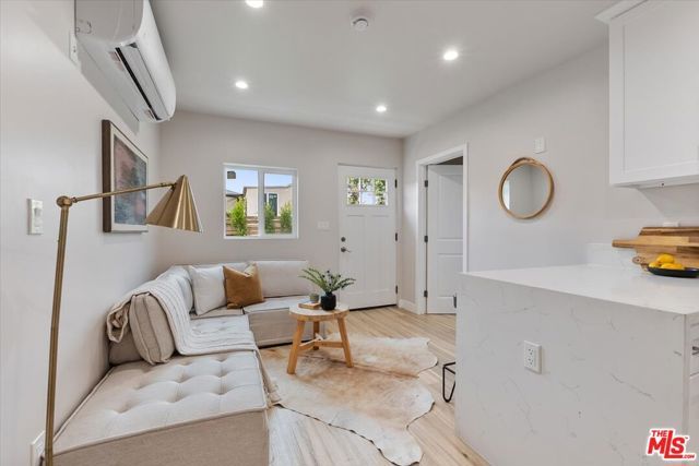 3726 W 59th Street, Los Angeles, CA 90043