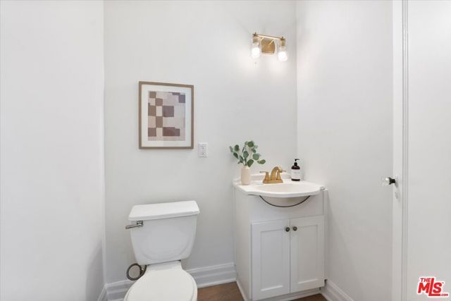 3726 W 59th Street, Los Angeles, CA 90043