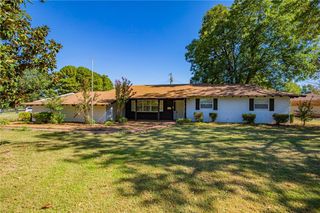 1101 Cheyenne Trail, Springdale, AR 72762