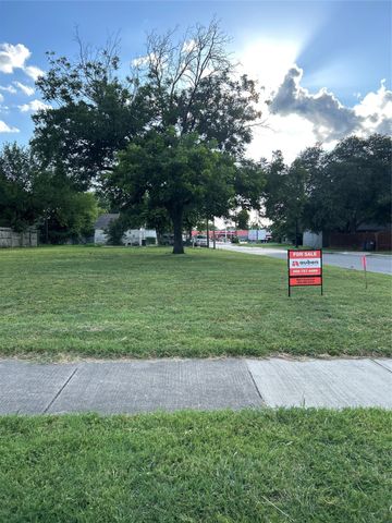 2900 Ryan Avenue, Fort Worth, TX 76110