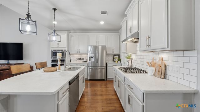 255 Bamberger Avenue, New Braunfels, TX 78132