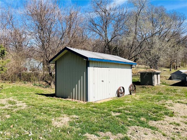 403 8th Street, Rushville, MO 64484
