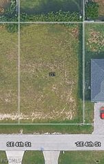 221 SE 4th ST, Cape Coral, FL 33990