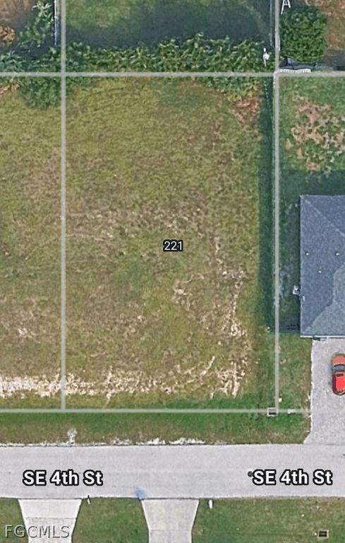 221 SE 4th ST, Cape Coral, FL 33990