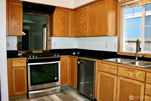 6412 79th Place NE, Marysville, WA 98270