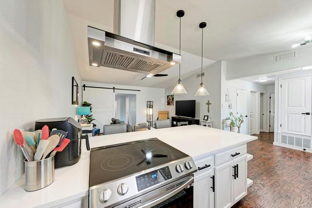 2209 N Celia DR, Cedar Park, TX 78613