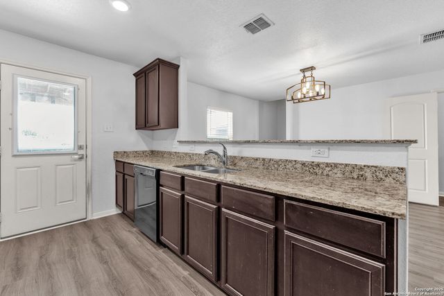 6122 Lakefront, San Antonio, TX 78222