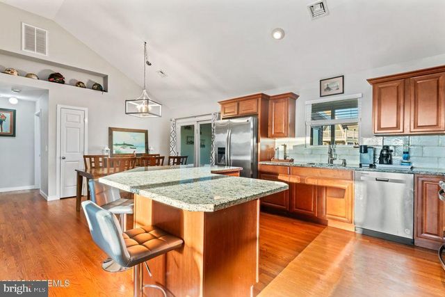 1019 S GREEN ST, Tuckerton, NJ 08087