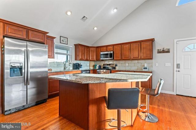 1019 S GREEN ST, Tuckerton, NJ 08087