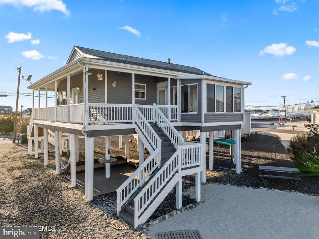 1019 S GREEN ST, Tuckerton, NJ 08087