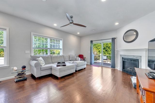 122 Milton St 122, Dedham, MA 02026
