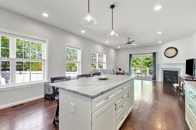 122 Milton St 122, Dedham, MA 02026