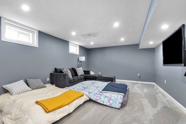 122 Milton St 122, Dedham, MA 02026