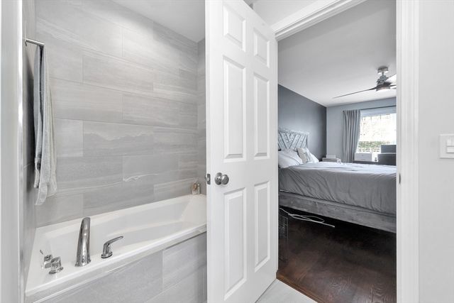 122 Milton St 122, Dedham, MA 02026