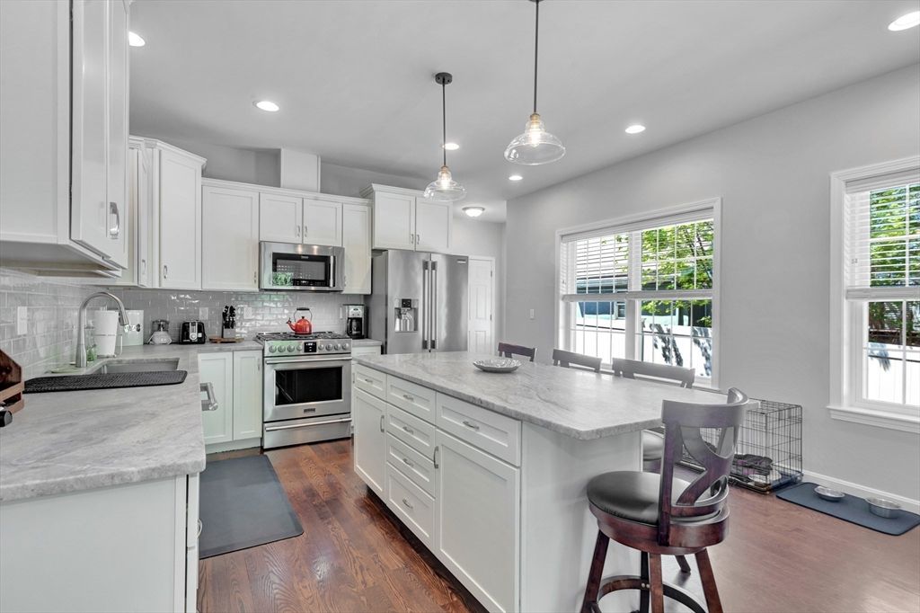 122 Milton St 122, Dedham, MA 02026