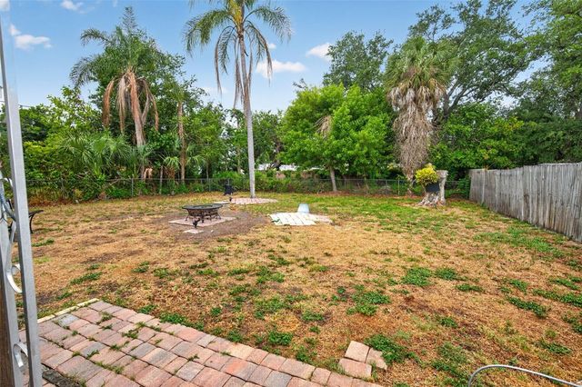 5900 DR MARTIN LUTHER KING JR STREET N, St Petersburg, FL 33703