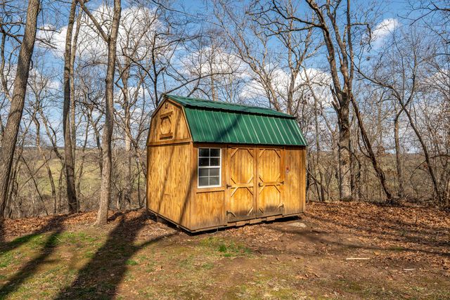 1661 N Old Burr Oak Court, Nixa, MO 65714