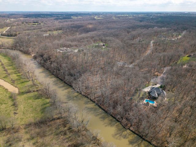 1661 N Old Burr Oak Court, Nixa, MO 65714