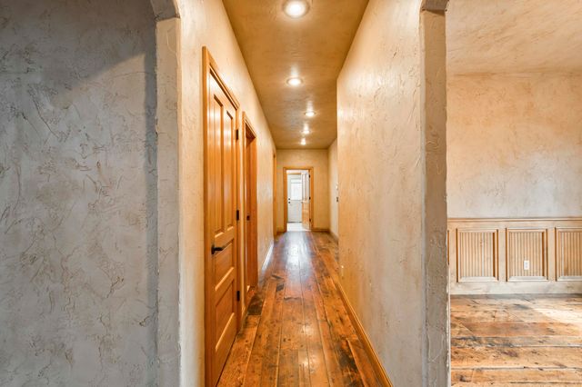 1661 N Old Burr Oak Court, Nixa, MO 65714