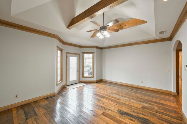 1661 N Old Burr Oak Court, Nixa, MO 65714