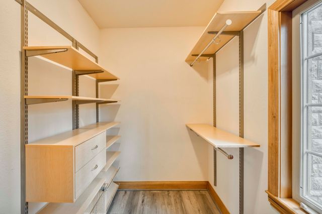 1661 N Old Burr Oak Court, Nixa, MO 65714