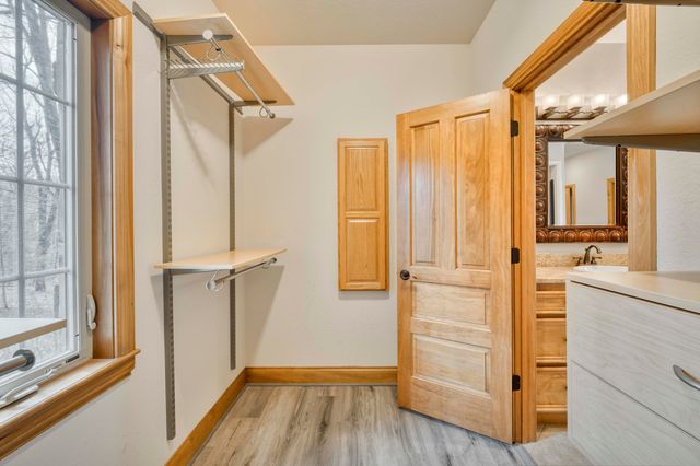 1661 N Old Burr Oak Court, Nixa, MO 65714