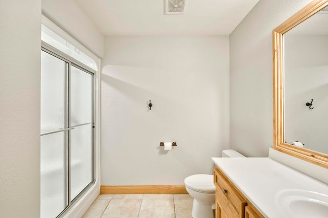 1661 N Old Burr Oak Court, Nixa, MO 65714