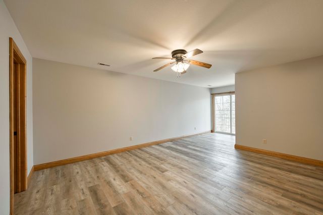 1661 N Old Burr Oak Court, Nixa, MO 65714