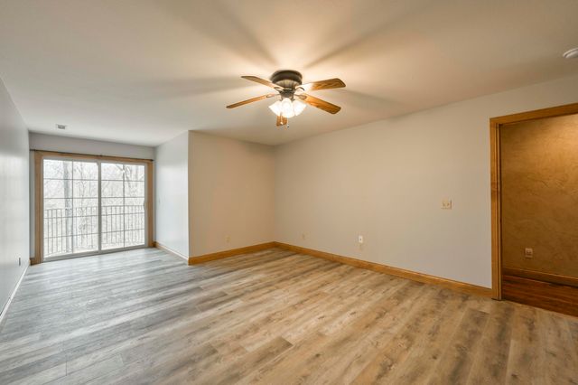 1661 N Old Burr Oak Court, Nixa, MO 65714