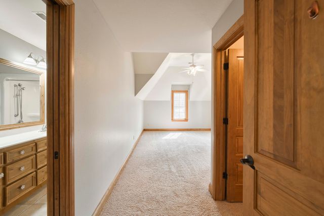 1661 N Old Burr Oak Court, Nixa, MO 65714