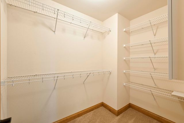 1661 N Old Burr Oak Court, Nixa, MO 65714