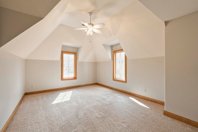 1661 N Old Burr Oak Court, Nixa, MO 65714