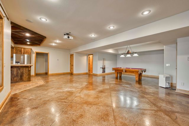 1661 N Old Burr Oak Court, Nixa, MO 65714