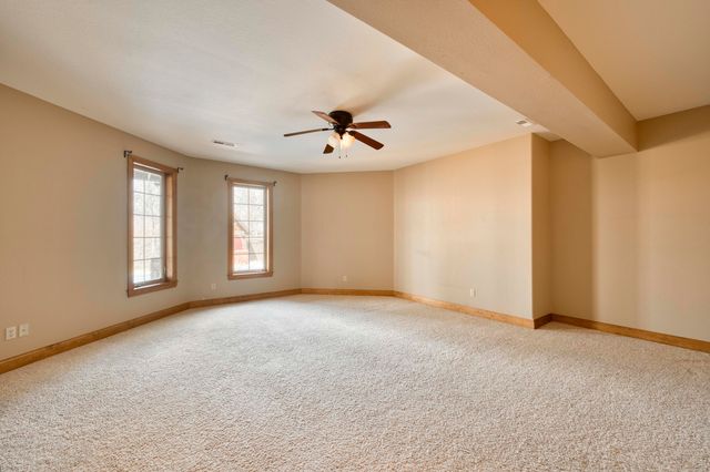 1661 N Old Burr Oak Court, Nixa, MO 65714