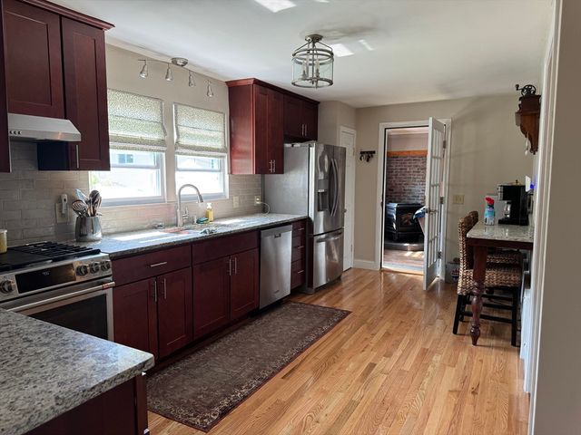 89 Westview, Worcester, MA 01602