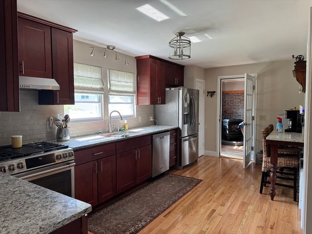 89 Westview, Worcester, MA 01602