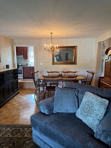 89 Westview, Worcester, MA 01602