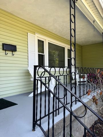 89 Westview, Worcester, MA 01602