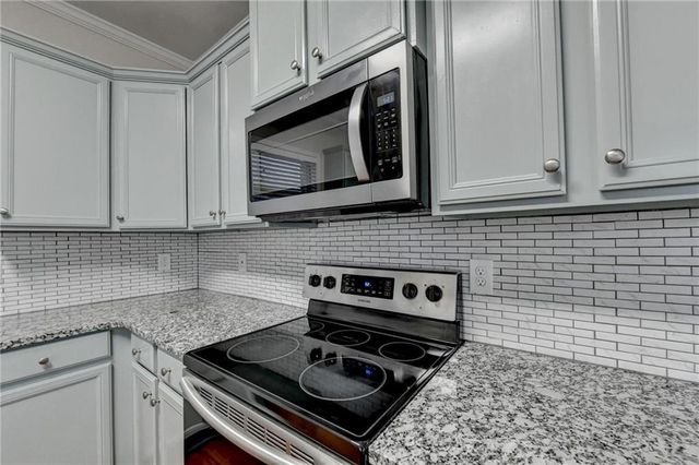 522 Suwanee Oaks Drive, Suwanee, GA 30024