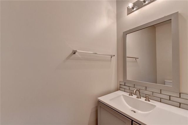 522 Suwanee Oaks Drive, Suwanee, GA 30024