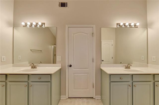 522 Suwanee Oaks Drive, Suwanee, GA 30024