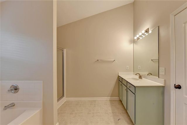 522 Suwanee Oaks Drive, Suwanee, GA 30024