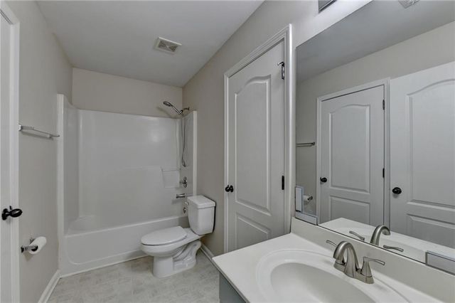 522 Suwanee Oaks Drive, Suwanee, GA 30024