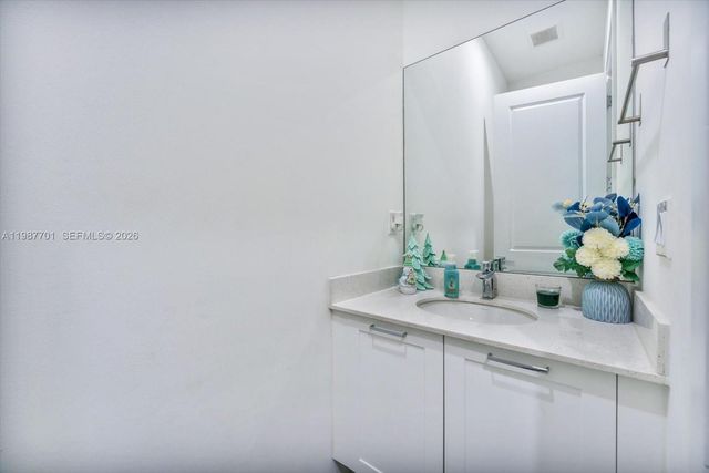 4346 NW 81st Avenue, Doral, FL 33166
