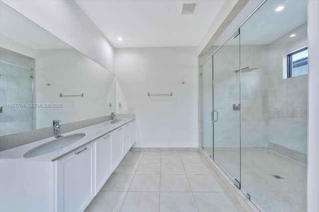 4346 NW 81st Avenue, Doral, FL 33166