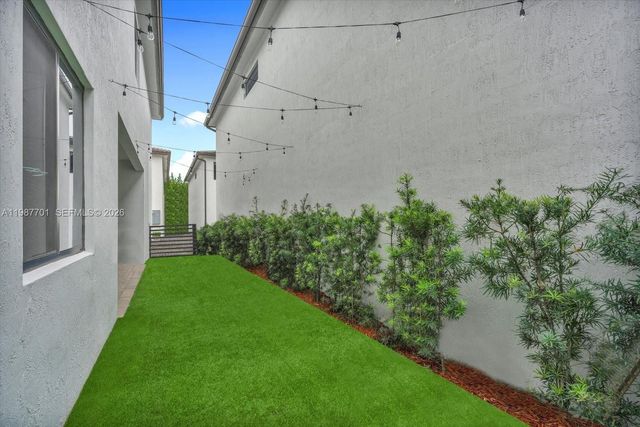 4346 NW 81st Avenue, Doral, FL 33166