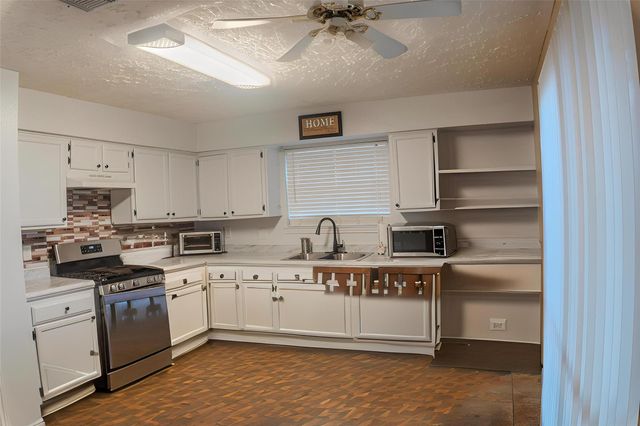 11954 Welshpool Glen Drive, Houston, TX 77066